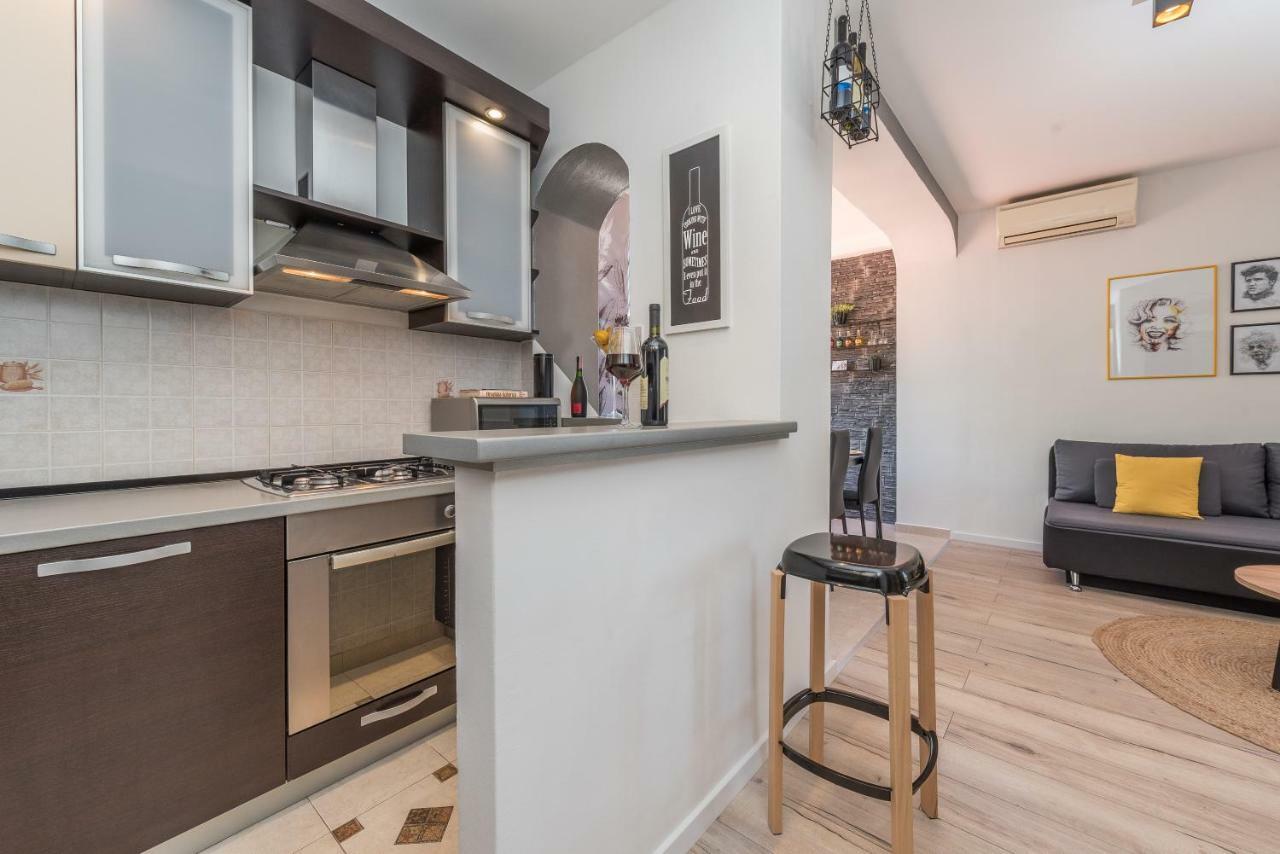 Portos Apartment *